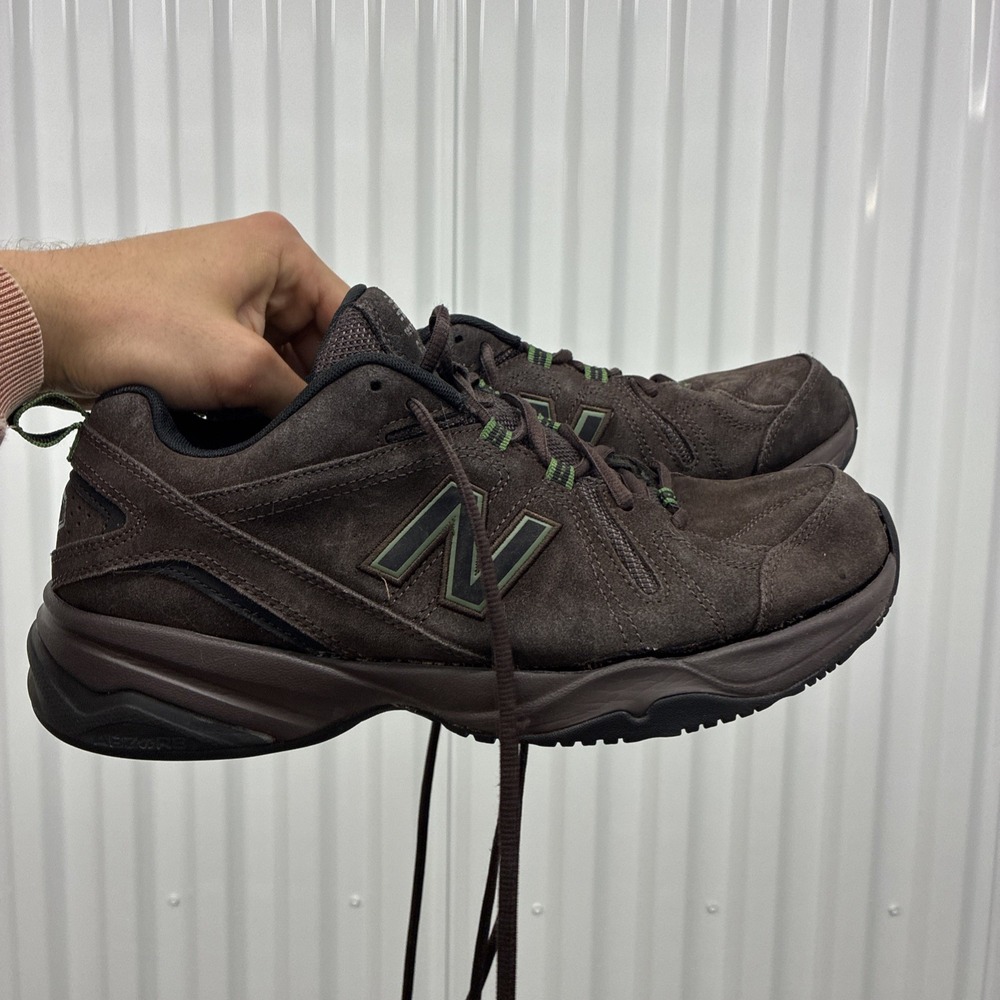 Size 10.5 D - New Balance 608 V4 Brown suede - READ !